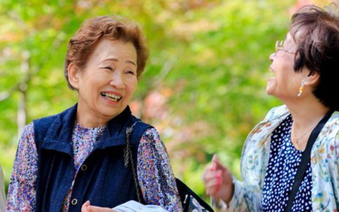 Tuổi già muốn hạnh phúc: Phải giữ được 2 'khoản vốn' quan trọng nhất