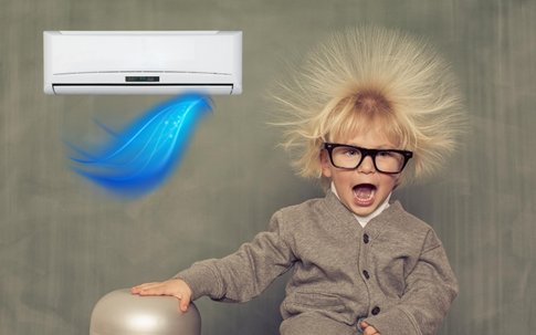 Cách tránh tình trạng dùng điều hòa đắp chăn lông bị giật điện