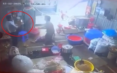 Vụ chồng dùng dao chém gục vợ hờ rồi tự sát: Hé lộ nguồn cơn