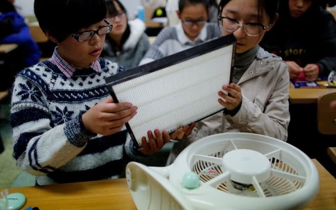 Máy lọc không khí thực sự lọc được bụi mịn PM2.5 hay chỉ là "cú lừa vĩ đại" để móc túi tiền dân thành phố?