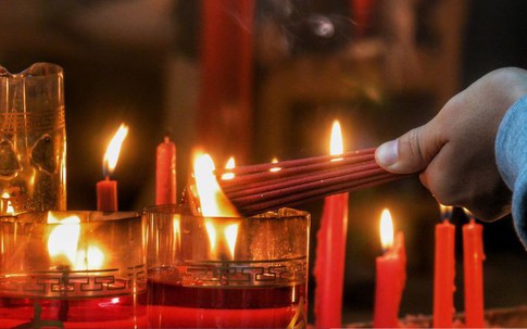 Mùng 1 tháng 11 âm lịch ngày mai: Giờ đẹp thắp hương và những điều nên kiêng để cả tháng may mắn