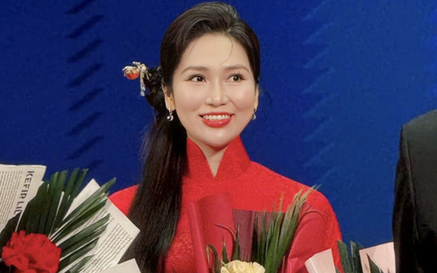 Nữ NSƯT cải lương vừa giành Huy chương Vàng quốc tế ở tuổi 39, là ai?