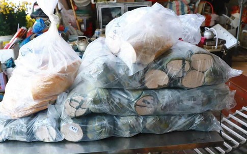 Thu giữ 170 kg giò, chả 'tẩm' hàn the giữa một chợ trung tâm ở Tuyên Quang