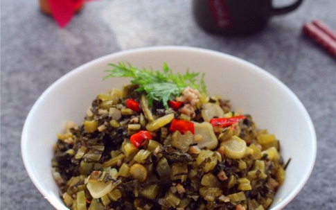 Không phải nấu canh xương, dưa cải muối chua quen thuộc mà đem làm thế này thì 'hết veo' cả nồi cơm!