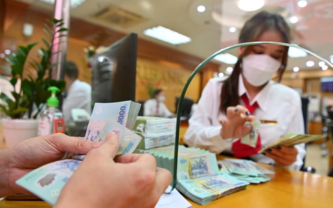 Từ 1/1/2026 một quy định mới chính thức có hiệu lực, người chuyển tiền, rút tiền cần đặc biệt chú ý