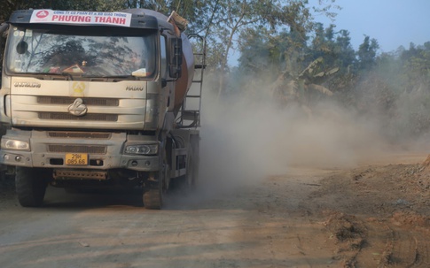 Thái Nguyên: Bụi trắng bủa vây đường 259, sức khỏe và đời sống người dân bị ảnh hưởng