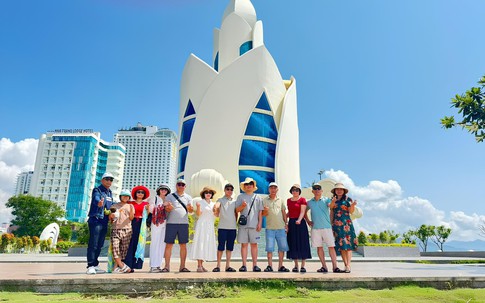 Đặt tour Tết Nguyên đán 2026 tại Đất Việt Tour nhận ưu đãi đến 4 triệu đồng
