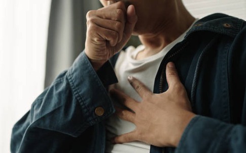 Người đàn ông 31 tuổi mắc cùng lúc 4 bệnh mạn tính nguy hiểm sau thời gian bị áp lực làm quản lý kinh doanh