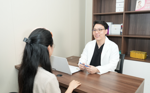 Trị thâm mụn thế nào cho hiệu quả và an toàn? Góc nhìn từ chuyên gia thẩm mỹ