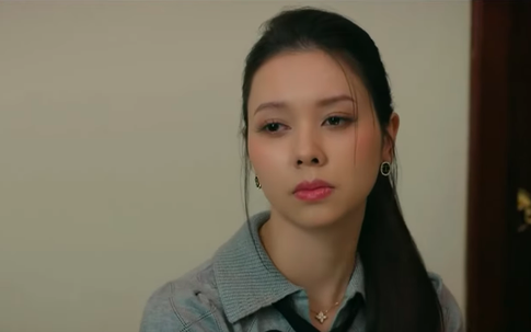 Dù 'bắt cá hai tay', Duyên vẫn nghi ngờ Bách có mối quan hệ mờ ám