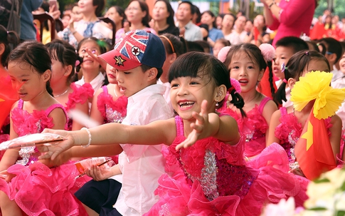 Công tác dân số Việt Nam: Từ 'kế hoạch hóa gia đình' đến chiến lược phát triển bền vững 