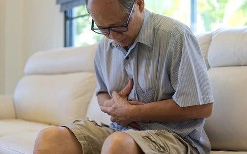 Vì sao nhiều người mới ngoài 40 đã bắt đầu có "mùi người già"? Không phải do ở bẩn như nhiều người vẫn nghĩ