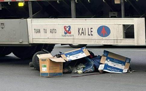 Người phụ nữ đi xe đạp điện tử vong sau va chạm với ô tô đầu kéo