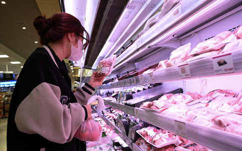 Buộc tiêu huỷ 1,23 triệu con lợn, Tết Nguyên đán giá thịt lợn có thể tăng mạnh