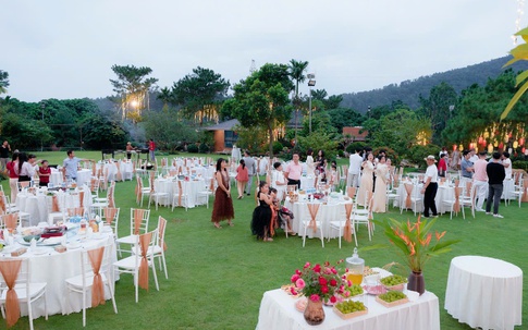 Cuối năm sôi động mùa sự kiện: Người làm nghề dựng rạp tất bật chạy đơn