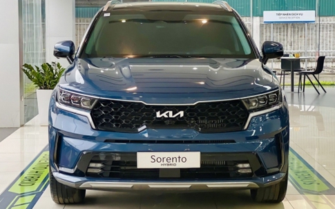 Giá lăn bánh Kia Sorento mới nhất rẻ kỷ lục, có mẫu giảm tới cả trăm triệu, Hyundai SantaFe và Ford Everest lo sợ thua doanh số