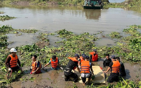 Tìm thấy thi thể 3 thanh niên bị hút vào cống dẫn nước khi đang tắm sông