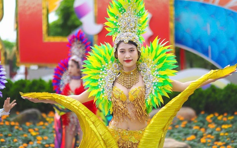 'Bùng nổ' Carnaval Hạ Long 2025 với màn đại tiệc rực rỡ bên bờ di sản