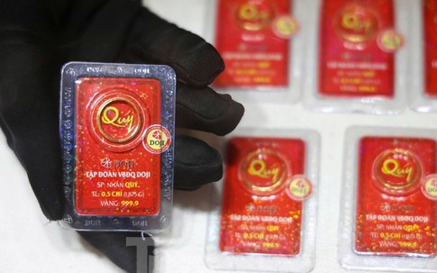 Giá vàng hôm nay 24/3: Vàng SJC, vàng nhẫn Bảo Tín Minh Châu, PNJ, Doji ra sao sau khi vượt 100 triệu đồng/lượng?