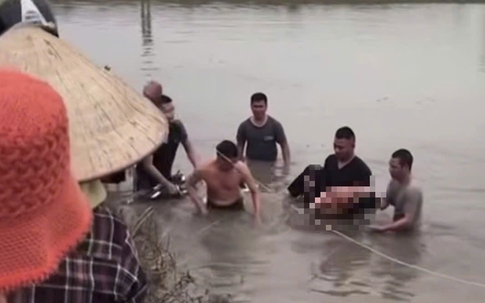 Rủ nhau tắm ao, hai học sinh lớp 5 đuối nước tử vong