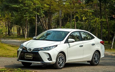 Xe ô tô Toyota Vios, Yaris Cross, Avanza và Veloz đồng loạt giảm giá sốc cả chục triệu đồng, rẻ nhất còn bao nhiêu?