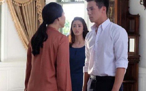Thương con trai út, mẹ chồng lương hưu 40 triệu/tháng chuyển đến sống cùng, được hơn 1 tuần bà ấm ức trở về nhà với bàn tay băng bó