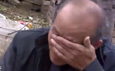 Người đàn ông lương hưu 100 triệu nhưng cuối đời mất nhà, không có tiền mua bánh: Sai lầm cay đắng nhiều người mắc phải