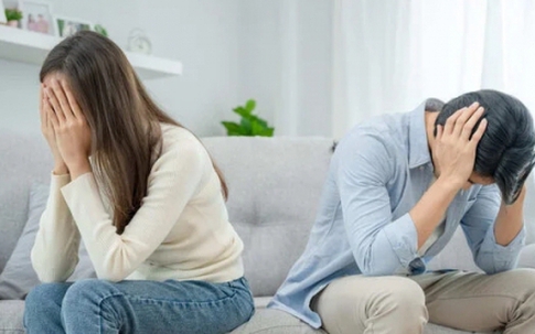 Chồng ham mê "đào" tiền ảo, mất cả trăm triệu vẫn mơ sắp giàu