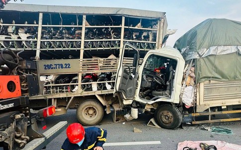 Tai nạn trên cao tốc qua Thanh Hóa, 2 người tử vong trong ca bin