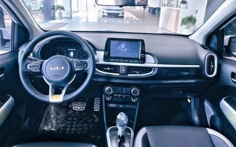 Giá lăn bánh Kia Morning mới nhất rẻ chưa từng có, giảm kịch sàn, Hyundai Grand i10 'đối mặt' nỗi lo doanh số