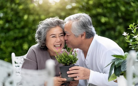 4 điều làm được ở tuổi trung niên, bạn sẽ có một tuổi già không phải lo lắng, an nhàn và hạnh phúc