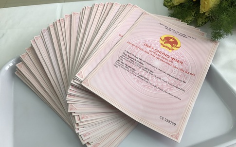 5 loại phí bắt buộc phải nộp khi sang tên sổ đỏ 2025 theo quy định mới nhất