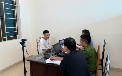 Nam Định: Bắt hai đối tượng sử dụng, tàng trữ ma túy, có cả vũ khí quân dụng