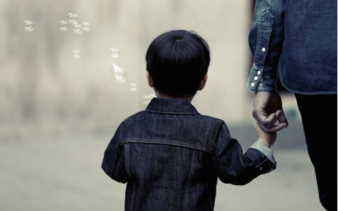 Đau đớn vì người yêu không cưới còn muốn 'cướp' con