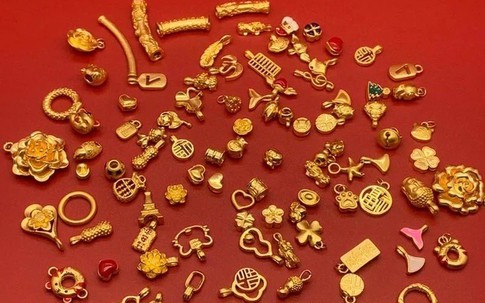 Charm vàng đốn tim giới trẻ - Vừa mang ý nghĩa may mắn, vừa giúp tích trữ