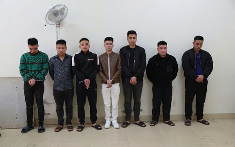 Đột kích khu chung cư, bắt nhóm tổ chức sử dụng ma túy