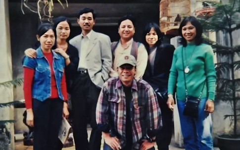 Nam diễn viên từ Triệu đẹp trai của '12A và 4H' tới 'Táo quân', tuổi U70 sống độc thân trong căn phòng 10 mét vuông