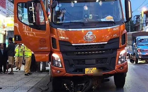 Từ việc xe tự trôi cán tử vong người chờ đèn đỏ: Dừng, đỗ ô tô thế nào để không gây họa?