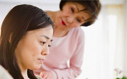 Con rể sợ hãi khi mẹ vợ chỉ đạo con gái hàng ngày làm việc này với chồng 