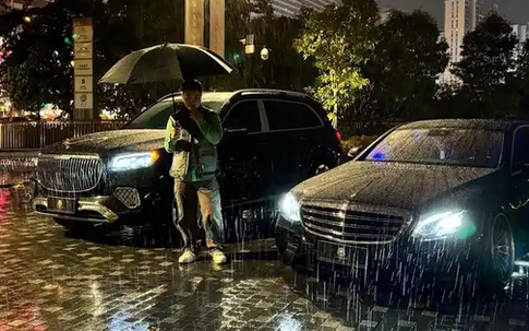 Nhìn người bạn trai giản dị bước xuống từ chiếc Mercedes-Maybach, tôi đứng như chôn chân tại chỗ bởi sự thật phũ phàng