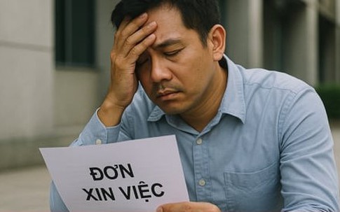 Tự tin nghỉ việc rồi thất nghiệp cả năm, tôi phải vay tiền để sống