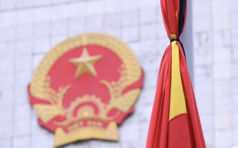Treo cờ rủ, không tổ chức hoạt động vui chơi công cộng trong hai ngày Quốc tang