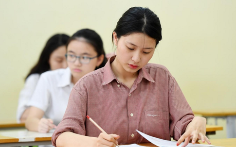Trượt tốt nghiệp có được cấp giấy chứng nhận hoàn thành chương trình phổ thông?