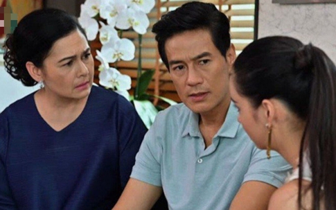 Tuổi 18 cầm lá đơn ly hôn của ba mẹ và cái kết sau 10 năm gặp lại