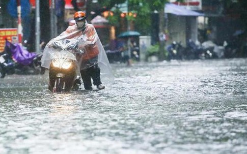 Tin sáng 28/5: Từ hôm nay miền Bắc hứng đợt mưa lớn, có nơi trên 180mm; Bùn đất bỗng nhiên phun trào trên phố Cát Linh (Hà Nội)