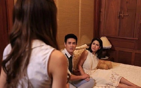 Bị bắt quả tang ngoại tình, chồng ngang ngược thách thức và chiêu khó đỡ của người vợ cao tay