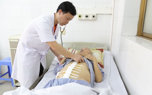 Người đàn ông ở Quảng Ninh bị vỡ phình động mạch chủ bụng từ dấu hiệu nhiều người Việt bỏ qua
