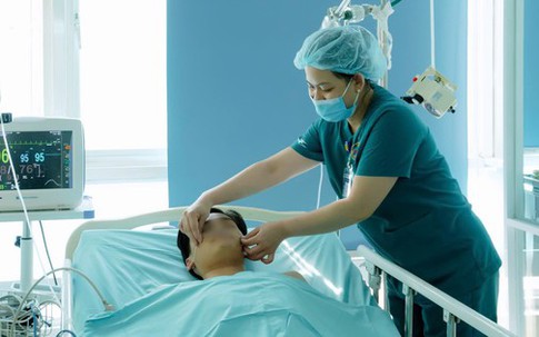 Nhờ sơ cứu đúng cách thiếu niên đuối nước ngừng thở ở biển Rạng được cứu sống