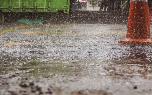 Những việc quan trọng nên thực hiện trong ngày động thổ khi gặp trời mưa để ‘rửa trôi điều xui’