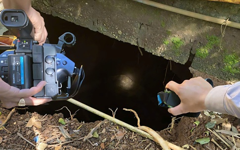 Phát hiện hố sụt lún trong vườn nhà dân ở Quảng Trị